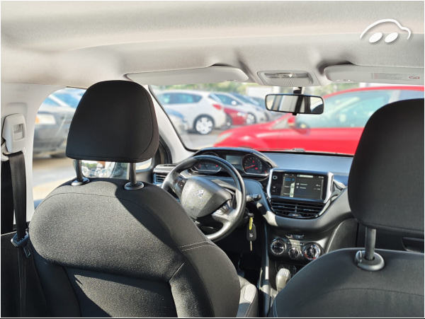 Peugeot 208 1.2 7