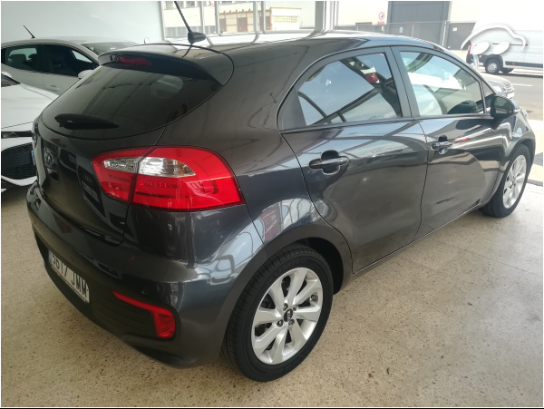 Kia Rio KIA Rio 1.2 CVVT 84CV Emotion 4