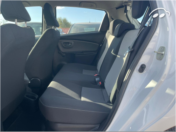 Toyota Yaris  7