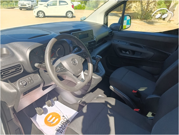 Opel Combo Life 1.5 TD 100 EDITION  4