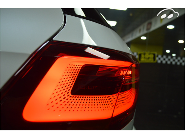 Volkswagen Golf GTI MK8 2.0 TSI 245 CV 6