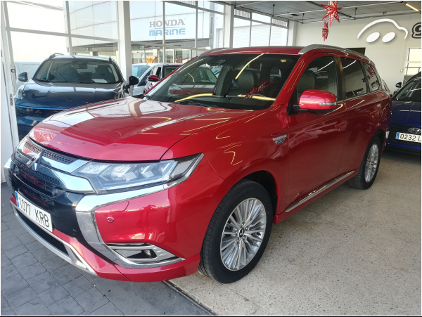 Mitsubishi Outlander 2.4 3