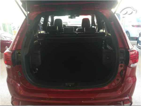 Mitsubishi Outlander 2.4 8