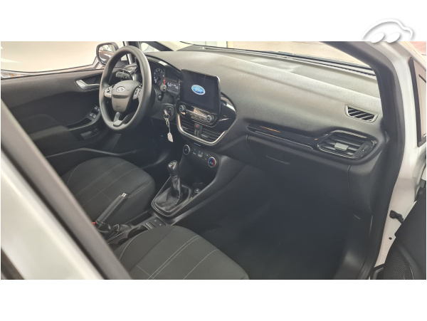 Ford Fiesta 4  puertas 3