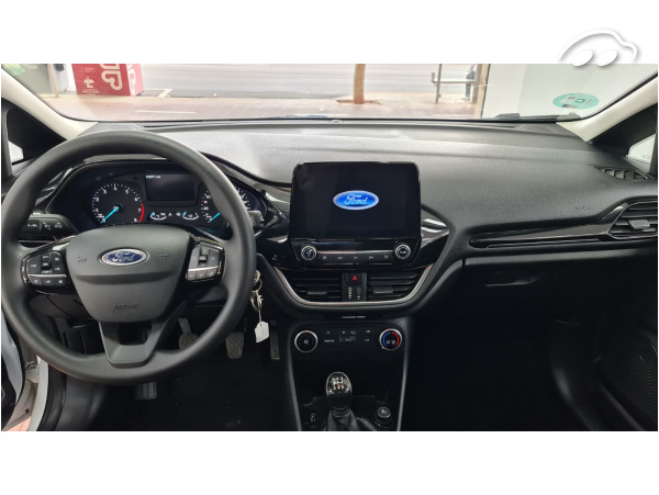 Ford Fiesta 4  puertas 2