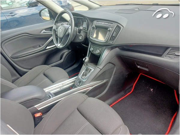Opel Zafira  9