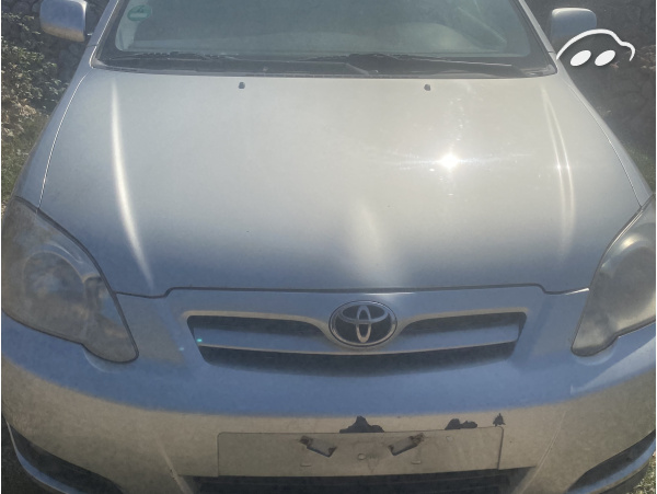 Toyota Corolla D4D El Conduce, pero vehículo de bricolaje  5