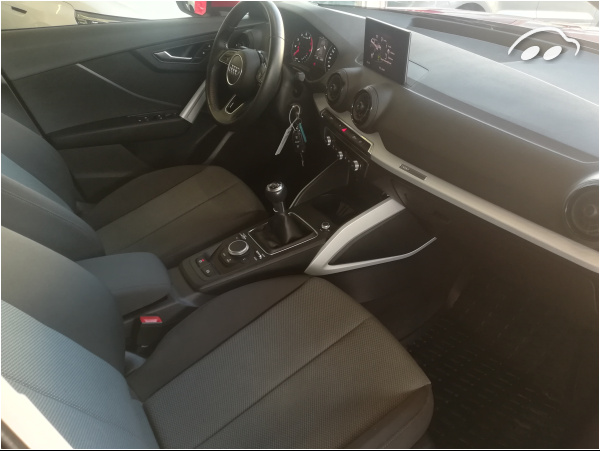 Audi Q2 ADVANCED 6