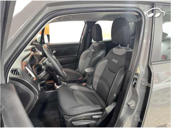 Jeep Renegade 1.0 LIMITED 8