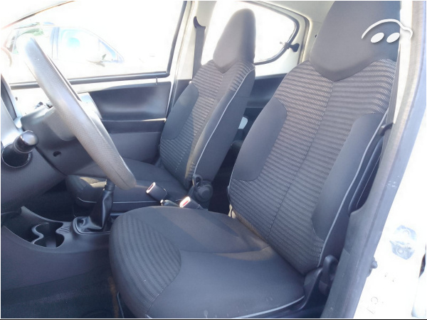 Peugeot 107 1.0 8