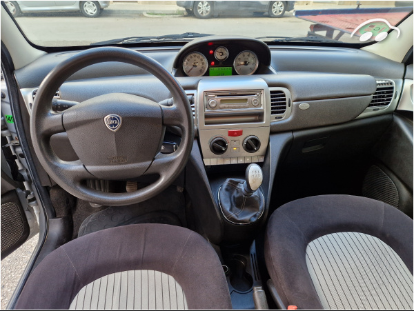Lancia Ypsilon  9