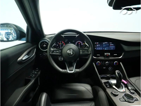 Alfa Romeo Giulia 2.2 D TURBO 154KW VELOCE AUTO 4WD 210CV 4P 10