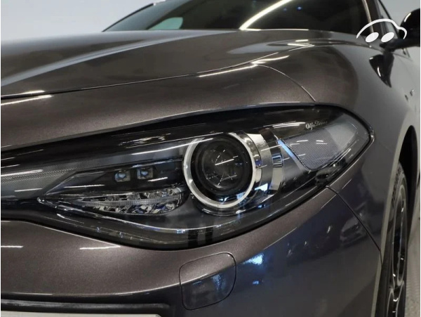 Alfa Romeo Giulia 2.2 D TURBO 154KW VELOCE AUTO 4WD 210CV 4P 8