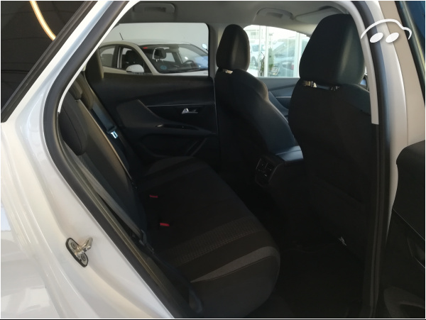 Peugeot 3008 SUV ACTIVE 7