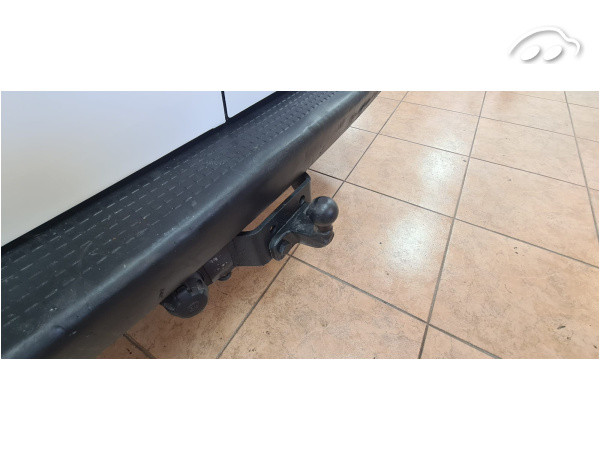 Volkswagen Transporter van 6 plazas 2