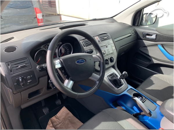 Ford Kuga 2.0 TDCi 4