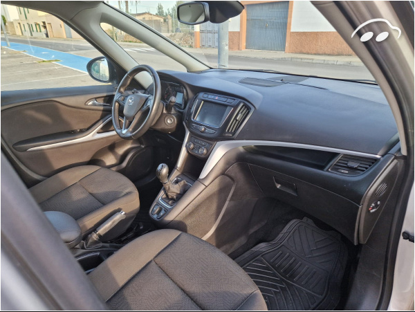 Opel Zafira 1.4 Gasolina  10