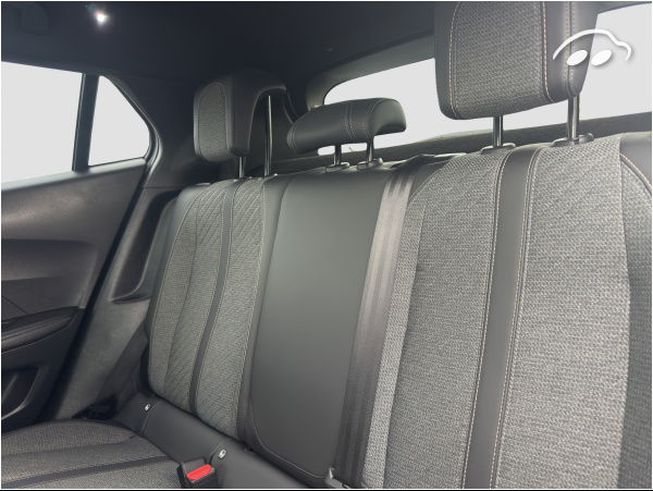 Peugeot 2008 2008 Allure PureTech 130 S&S EAT8 12