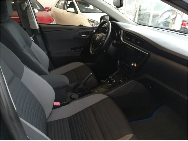 Toyota Auris 1.8 TOURING SPORT SW 6