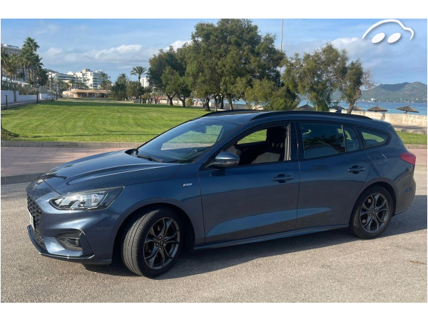 Ford Focus Wagon  1