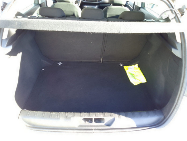 Peugeot 308 1.6 HDI Qllure 3