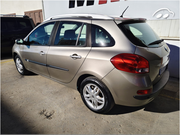 Renault Clio 1.5 GRAND TOUR 5