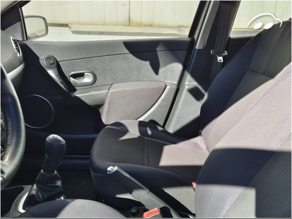 Renault Clio 1.5 GRAND TOUR 10