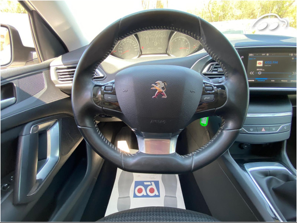 Peugeot 308 STYLE 1.2 130CV 10