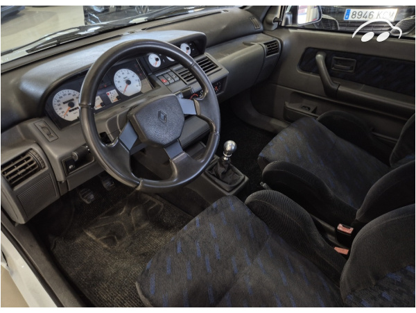Renault Clio 16V 1.8 9