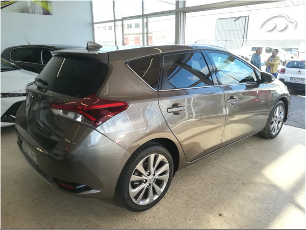 Toyota Auris 1.8 140H Hybrid ADVANCE 4