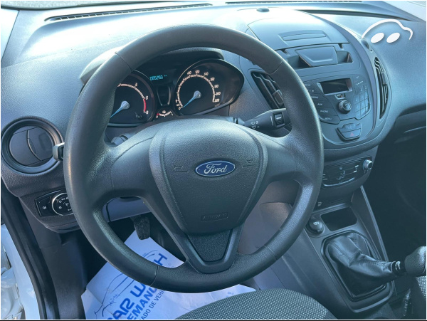 Ford Transit courier  4