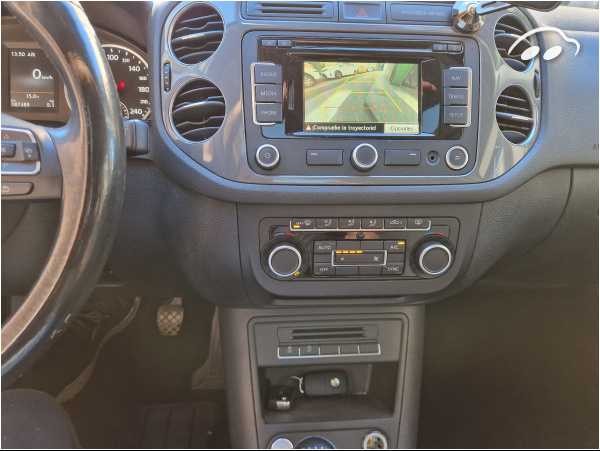 Volkswagen Tiguan Sport Sport 12