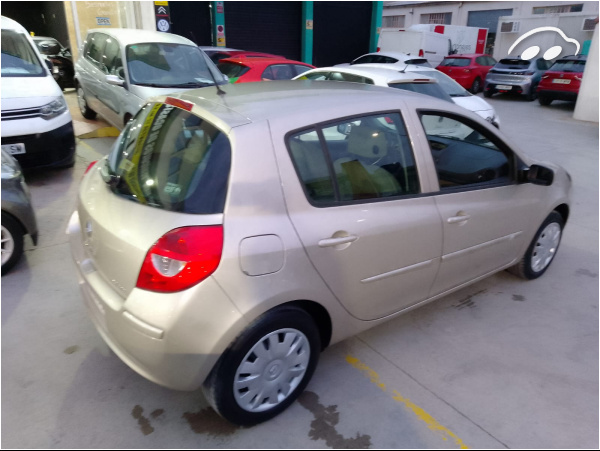 Renault Clio 1.5 DCI 6