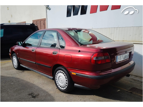 Volvo S40 1.6  3