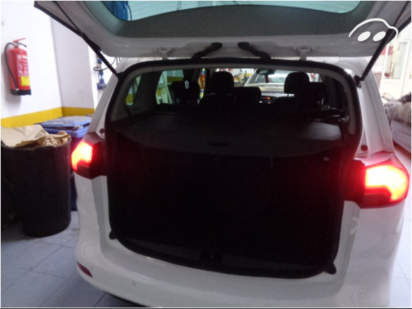 Opel Zafira 1.4 GASOLINA 4