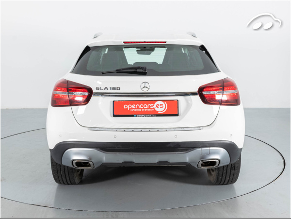 Mercedes-benz GLA 180 1.6G 122CV 6