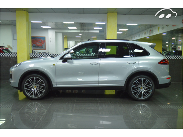Porsche Cayenne 3.0 D  5