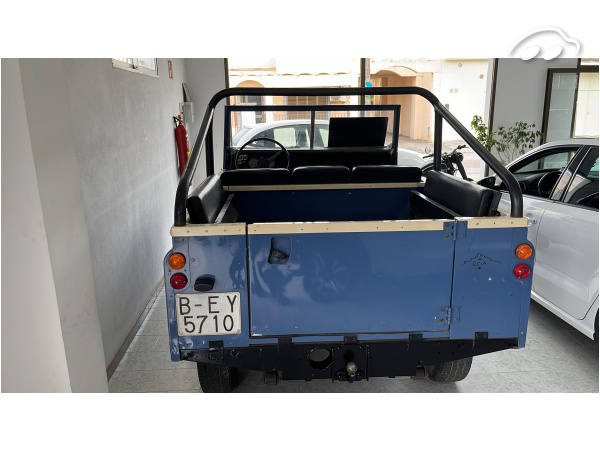 Land Rover Santana  5