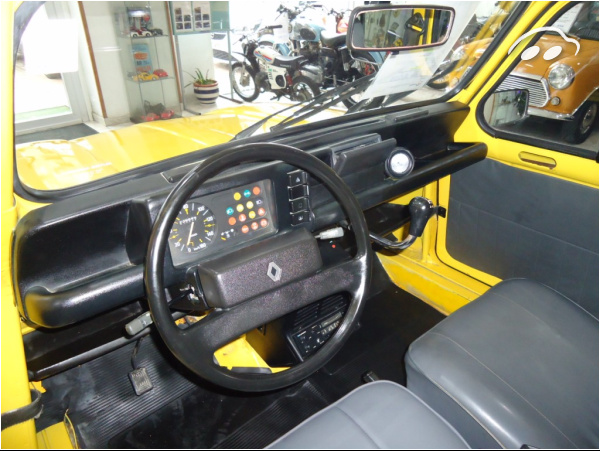 Renault 4L 1.1 cc DESCAPOTABLE 8