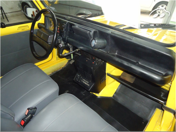 Renault 4L 1.1 cc DESCAPOTABLE 11