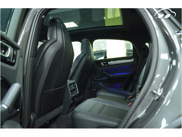 Porsche Cayenne COUPE E-HYBRID 9