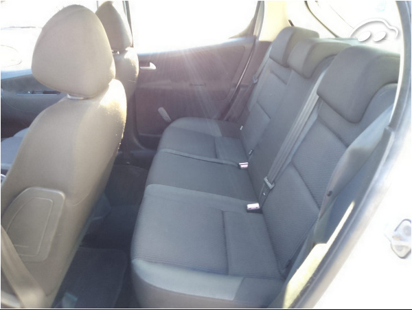 Peugeot 207 1.4  9