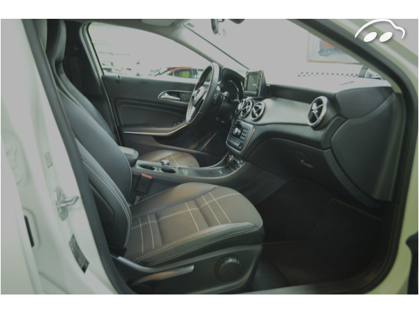 Mercedes-benz Clase GLA 200 CDI URBAN 6