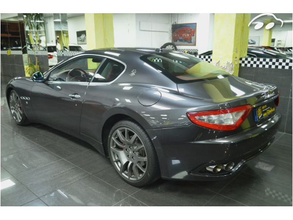Maserati GranTurismo 4.2 V8  3