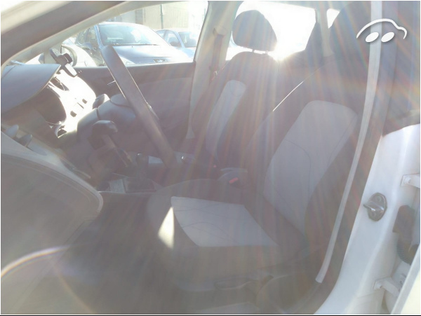Seat Ibiza 1.2 TDI  8