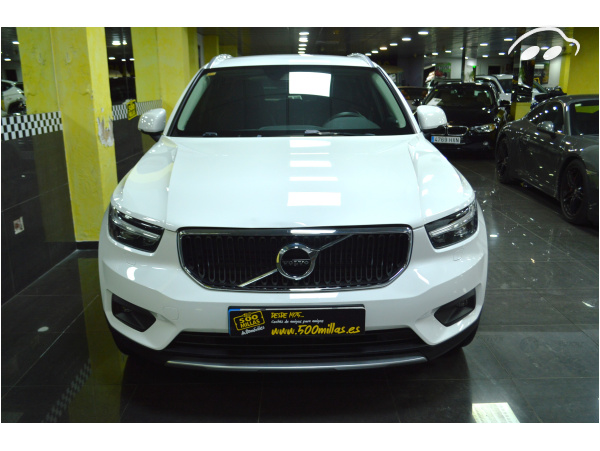 Volvo Xc40 2.0 D3 MOMENTUM PRO  2
