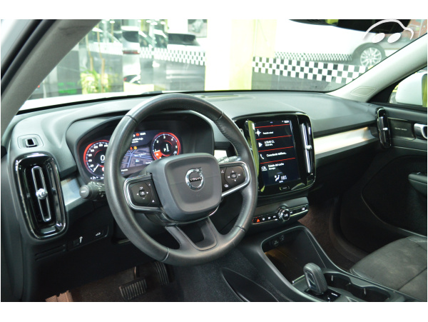 Volvo Xc40 2.0 D3 MOMENTUM PRO  8
