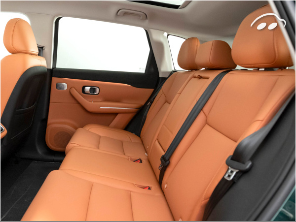 Leapmotor C10 HYBRID ENCHUFABLE AUTORECARGABLE AUTOMATICO DESIGN REEV 11