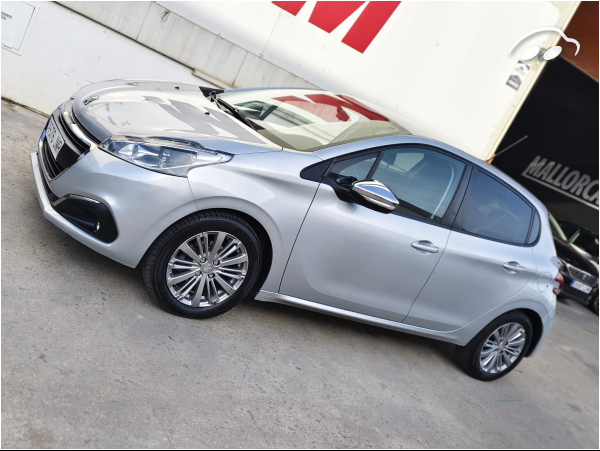 Peugeot 208 1.2 VTI 2