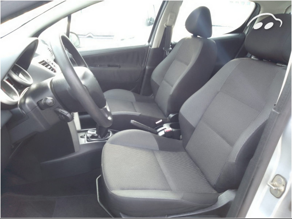 Peugeot 207 1.4 9